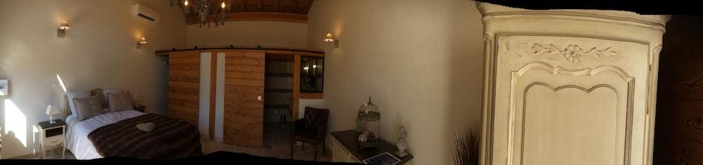 Le Mas de Nonin - Chambres d'hotes view 3