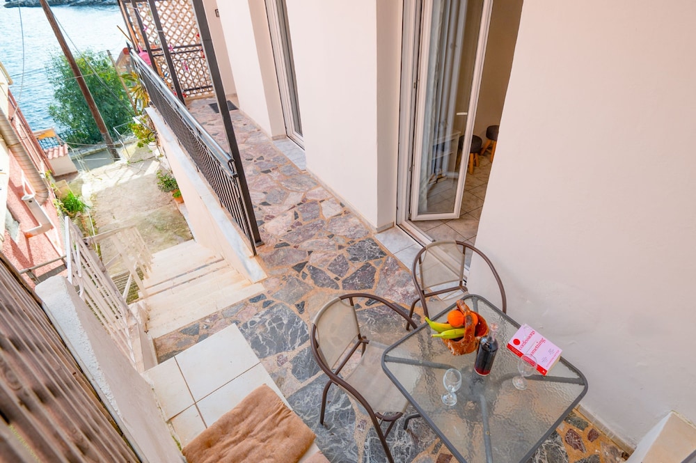 Bayside House in Corfu