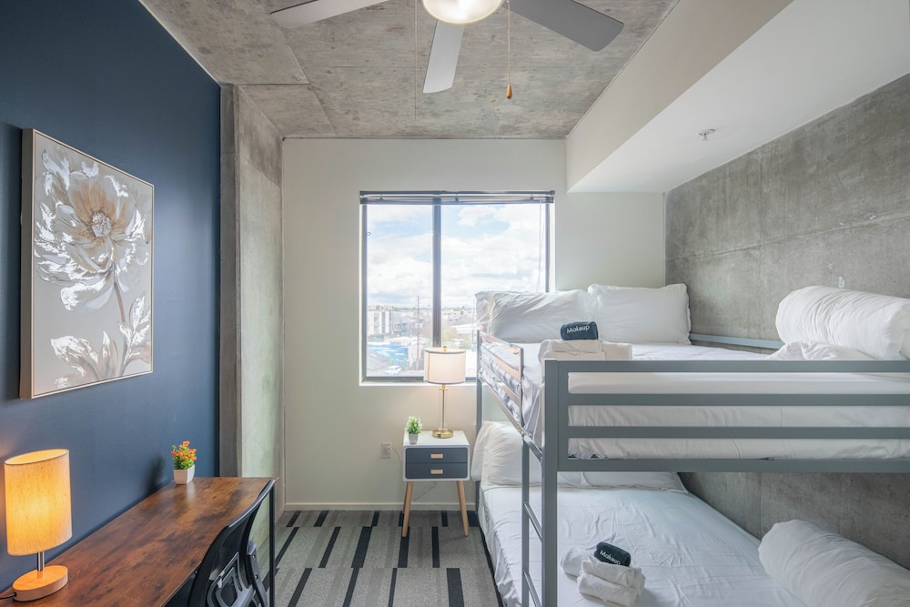 ROVE LIVING/KL - Roosevelt Point