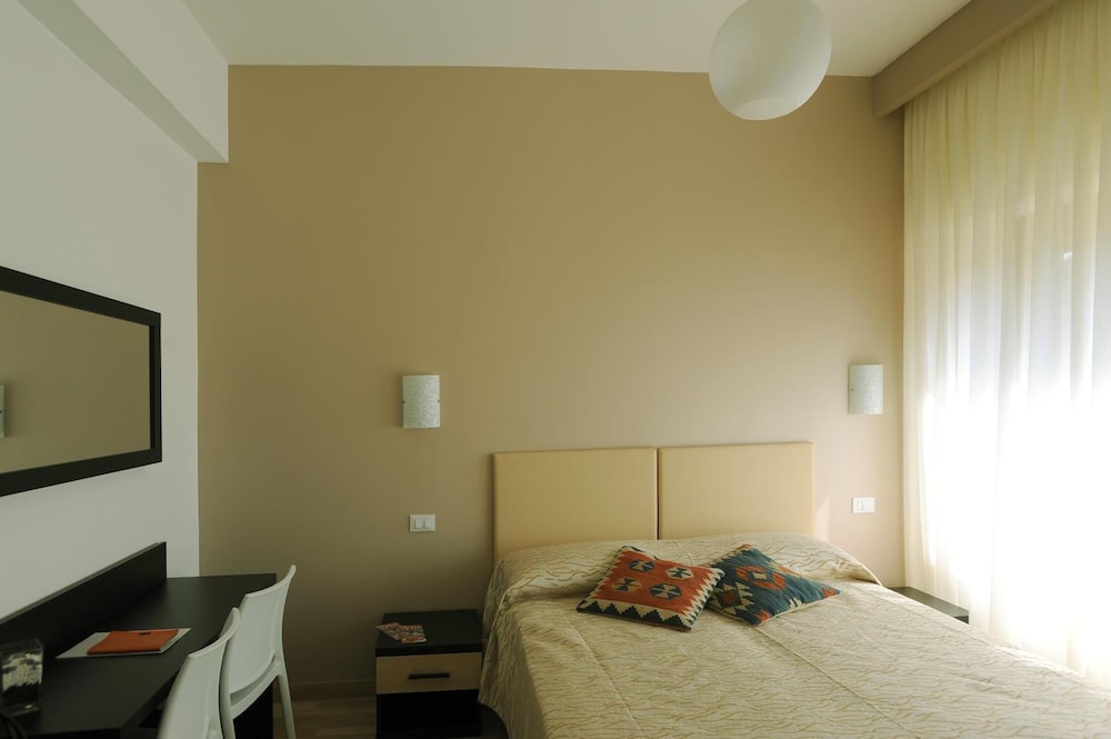 Honey Rooms