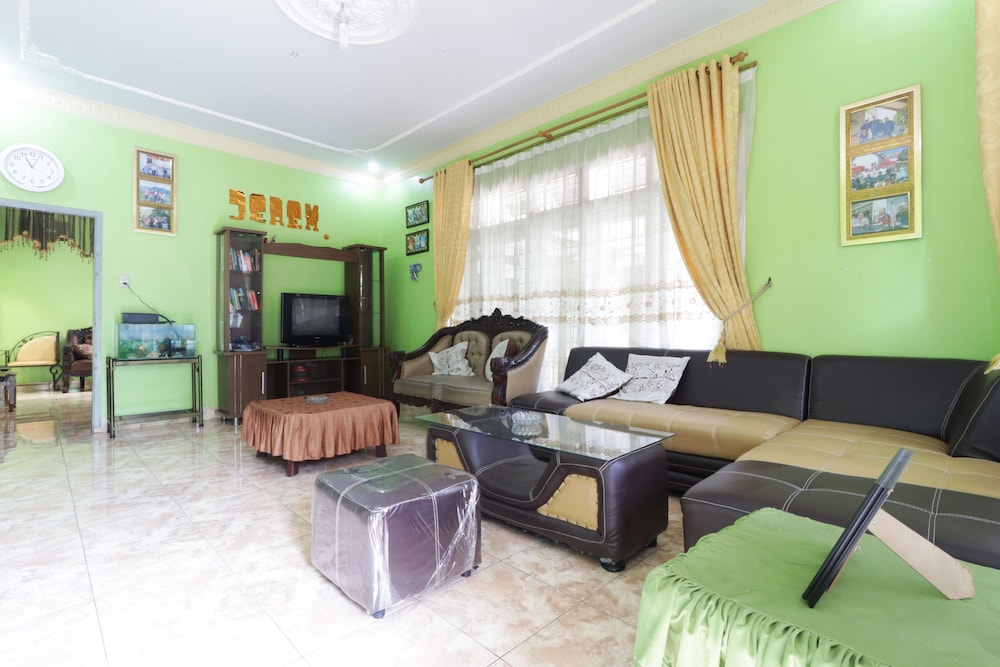 Waroeng Transit & Depary Homestay view 3