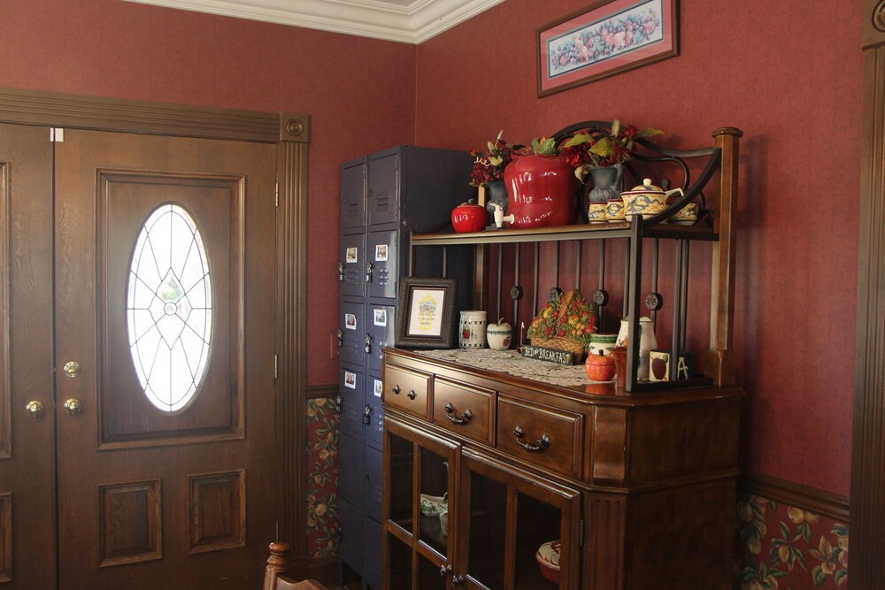 Apple Crest Inn