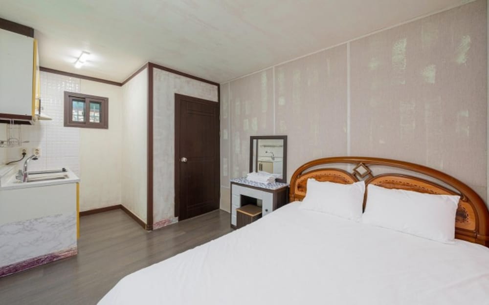 Pocheon Sanjeong Resort view 5