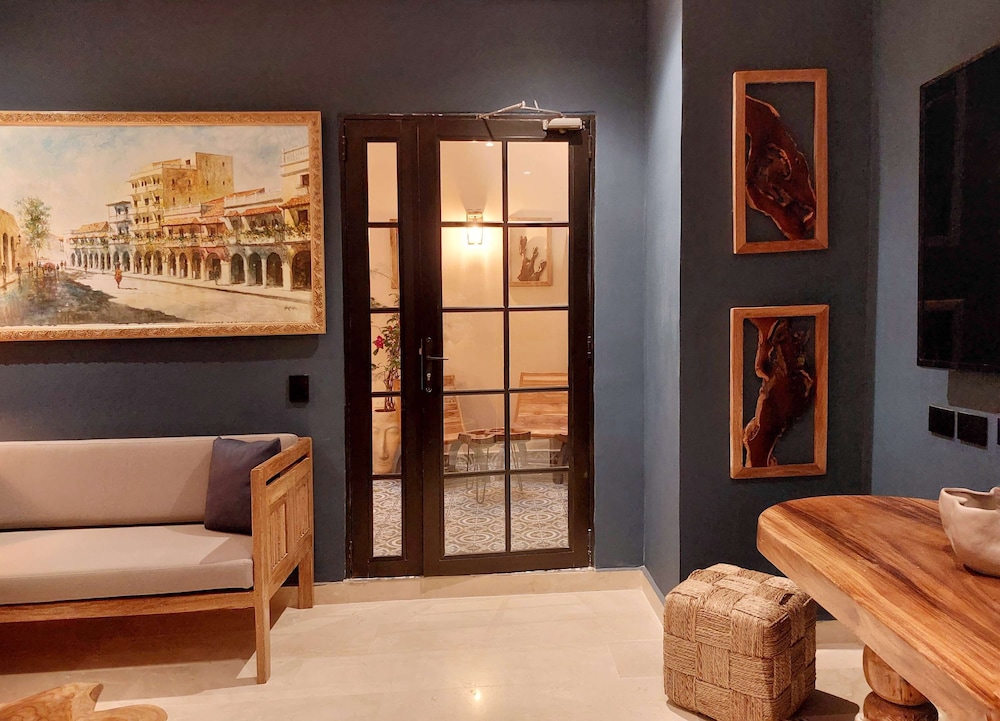 w Spacious 4BR in the Heart of Bocagrande