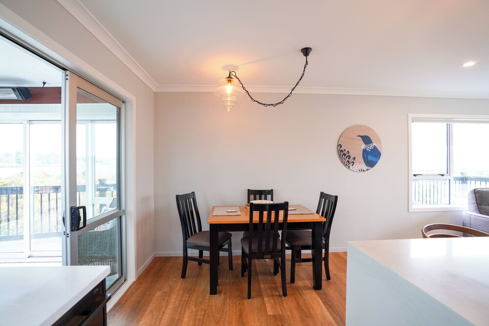 Kiwi Retreat By Aotearoa Escapes