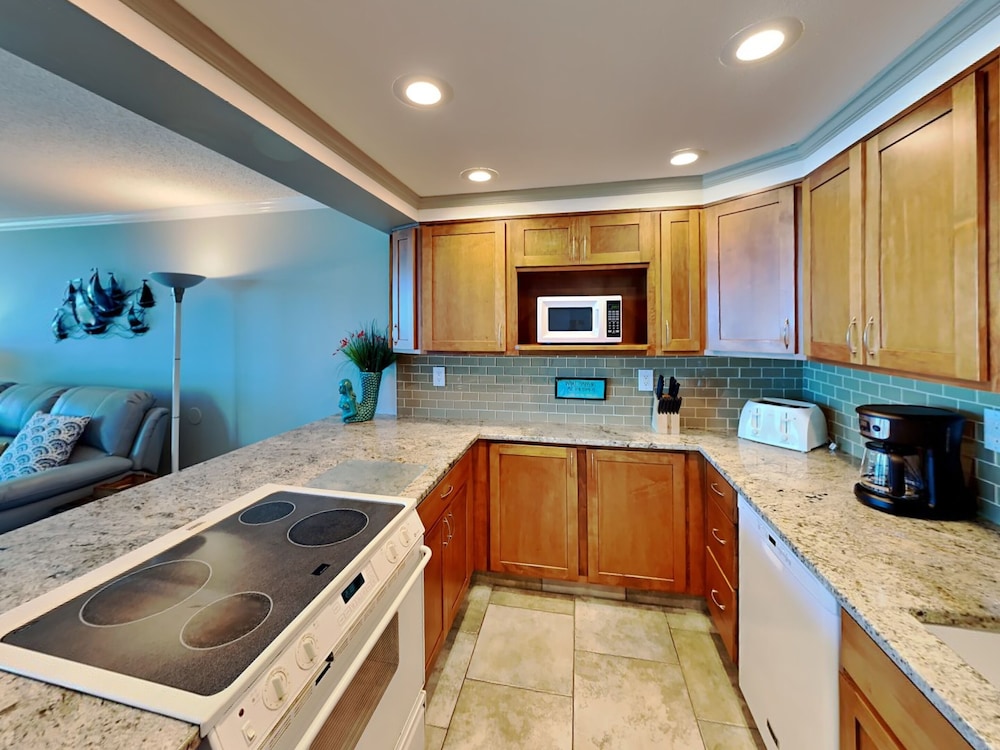 Sabine Yacht & Racquet by Southern Vacation Rentals, photo 29