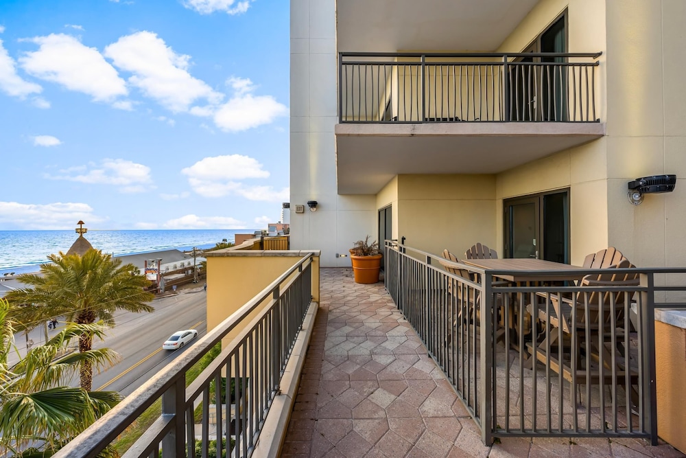 Origin at Seahaven by Panhandle Getaways