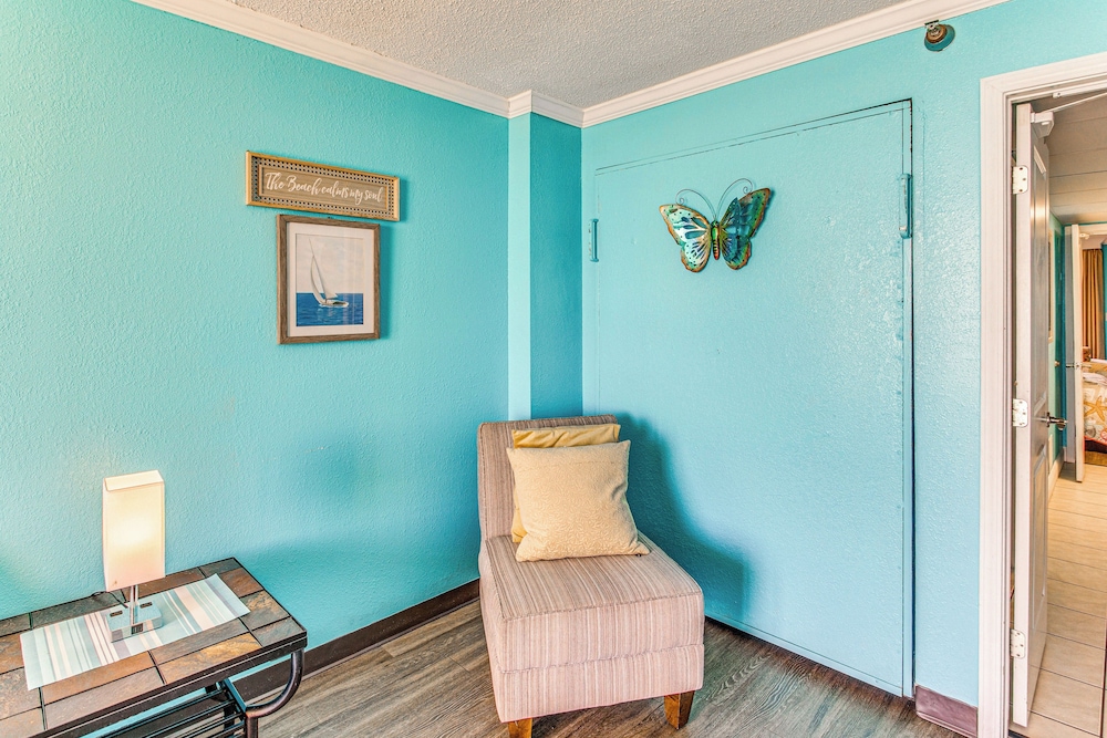 Sun, Sand & Sea Views: Myrtle Beach Condo