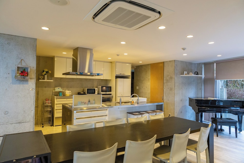 Urban View Villa