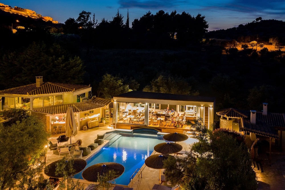 Anthemion Suites & Villas