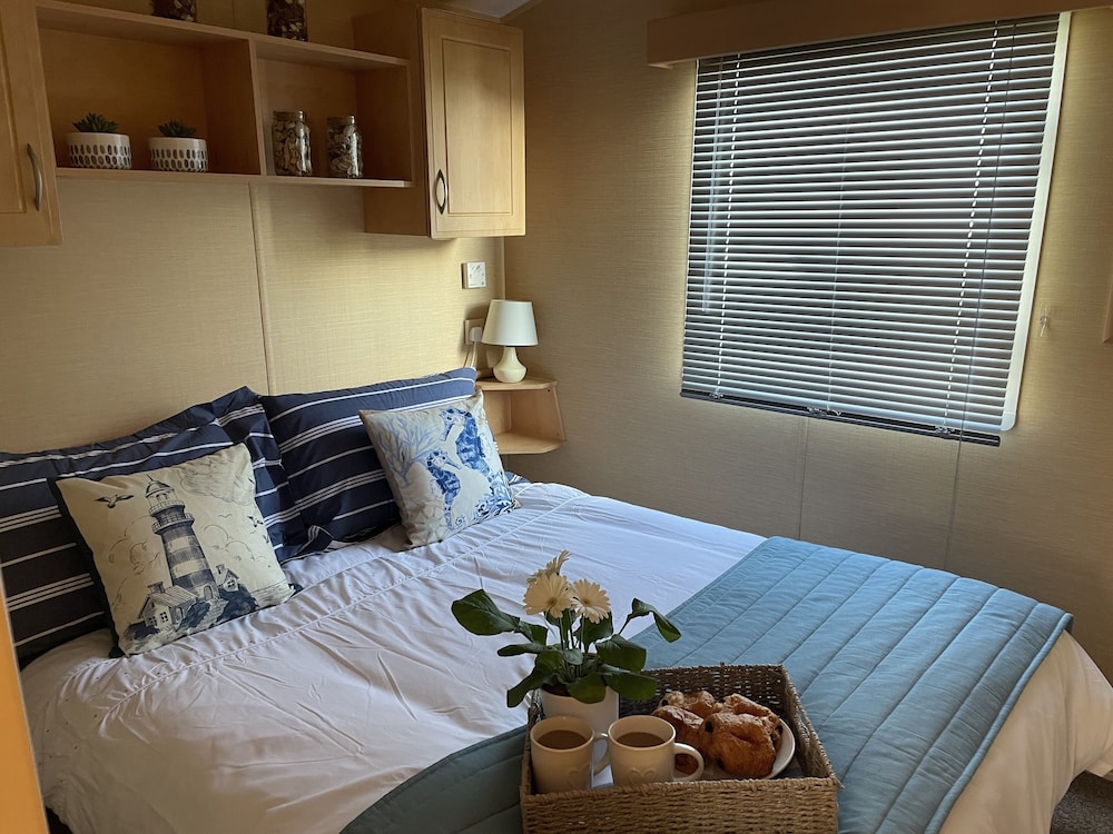 Escape Rio1 Caravan Seasalter Beach Outdoor Pool view 3