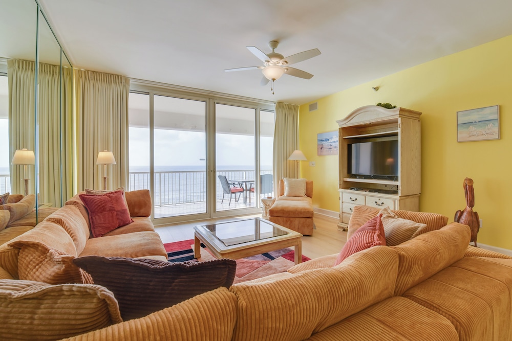 Navarre Condo w/ Beach Access & Ocean Views!