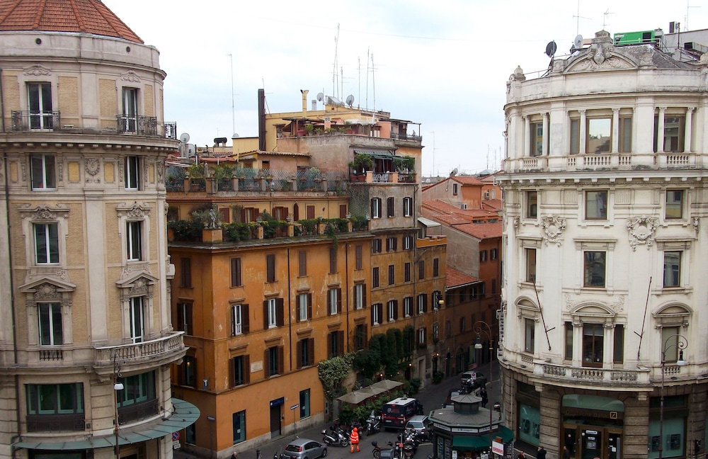 Rome King Suite