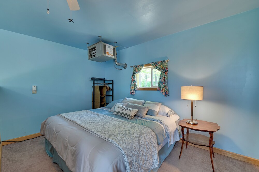 Cozy Catskills Studio Rental w/ Mountain Views!
