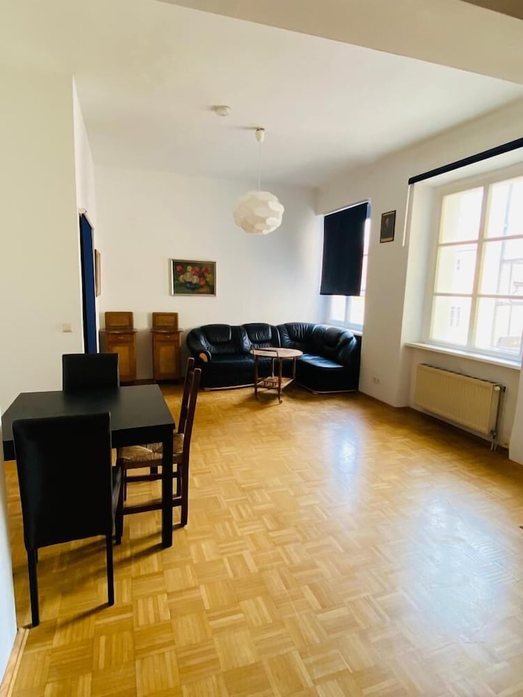 Hans-Sachs-Gasse 10