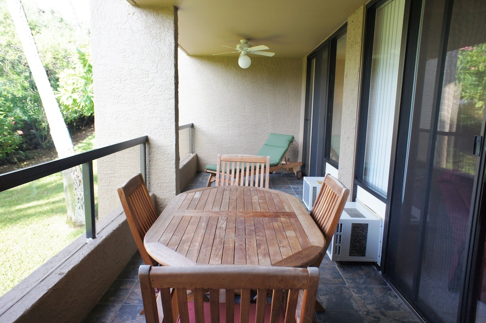 Hawaiian Unit + Walking Distance to Town - AC & Wifi! - Vrkcv