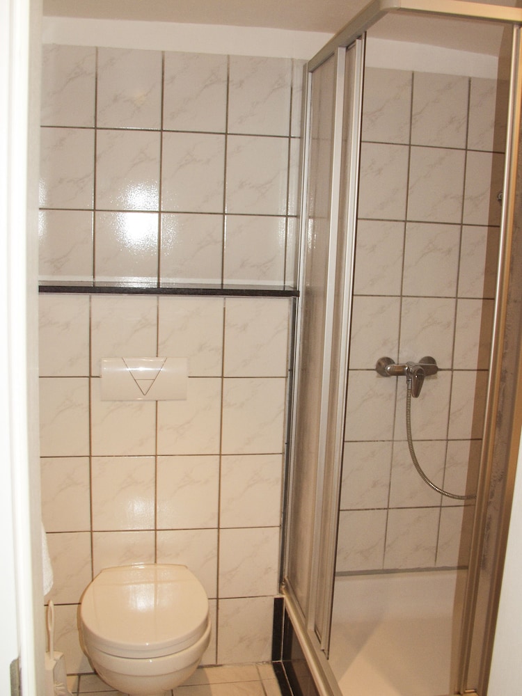 Tolstov-Hotels Big Room Apartment