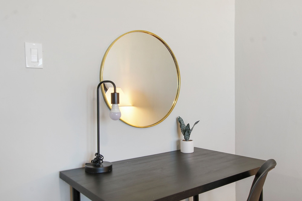 Comfy 2BR - Sunnyside 2F