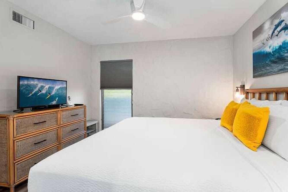 Ocean Views - No Stairs! - In Unit Washer/dryer - BBQ - Vrkcv