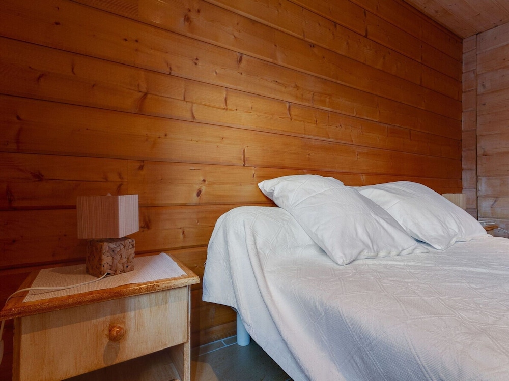 Riverside Chalet Retreat