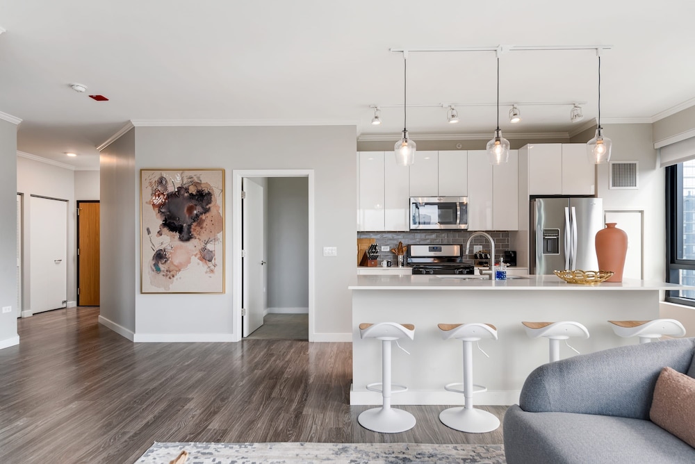 Group Hub 3 Designer 2BR Steps to Mag Mile