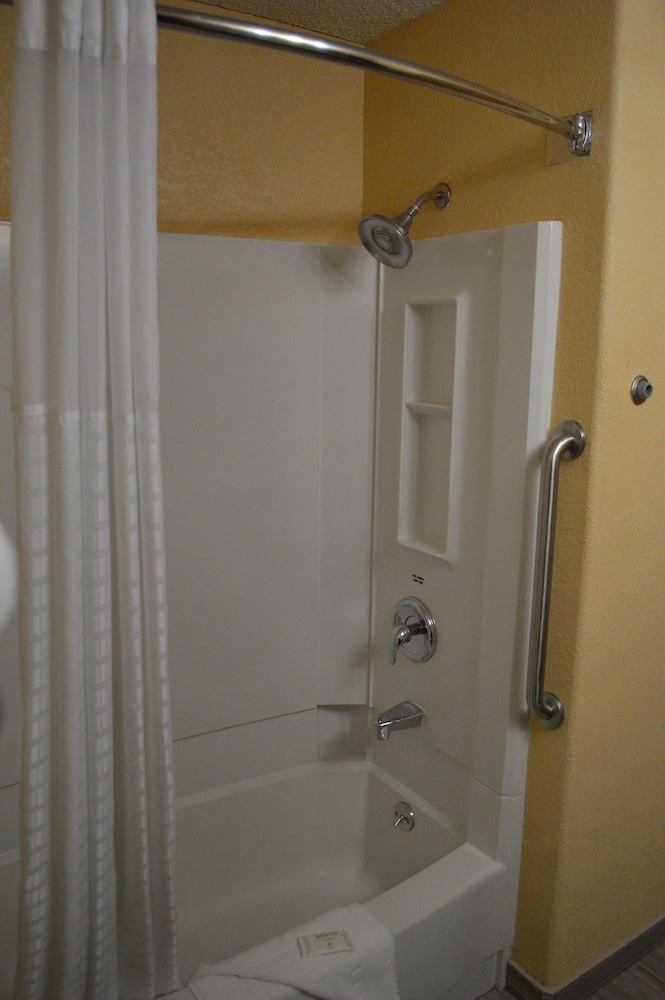 Green River Vacations - First Choice Inns at the Swell - Property Image 10