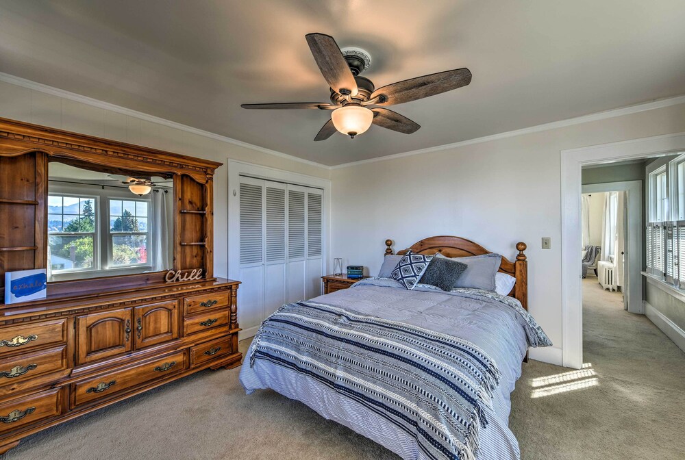 Waterfront Port Angeles Home w/ Harbor Views view 3