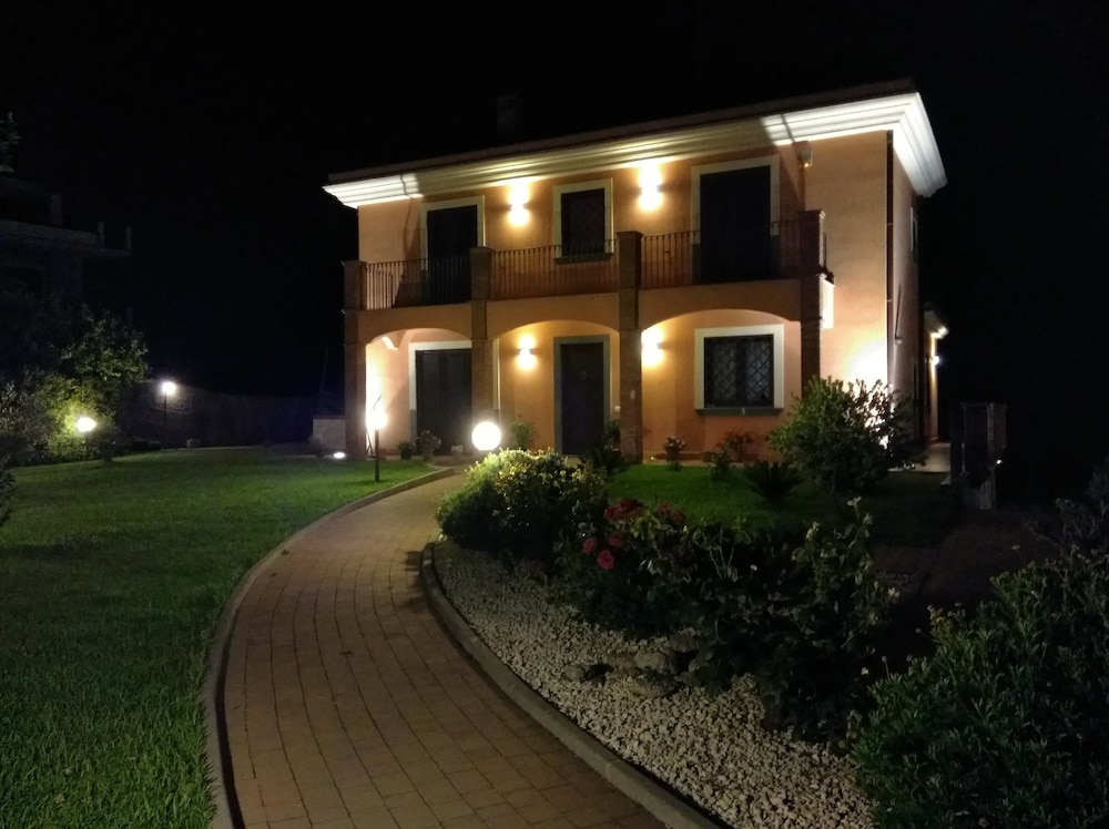 Hotel Villa Feluchia - Image 1