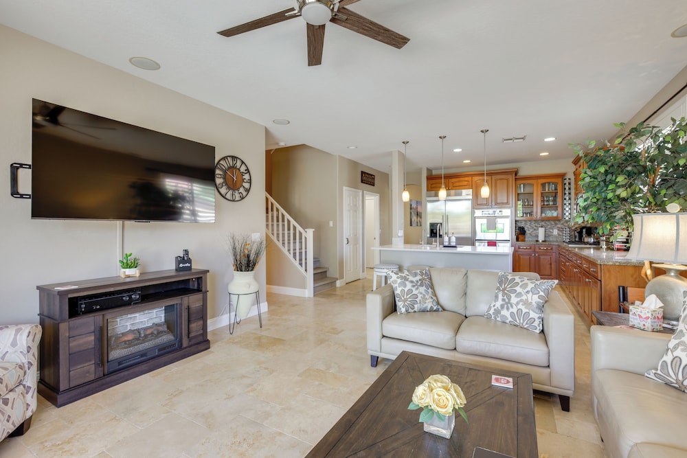 Private Yard & Fairway View: Phoenix Golf Retreat!