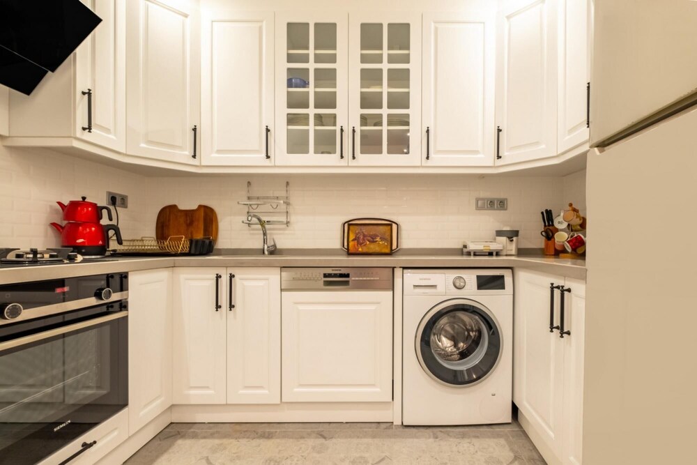 Bright and Central Flat in Kadikoy With Balcony