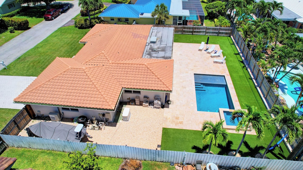 Dolphin Villa Private Pool!