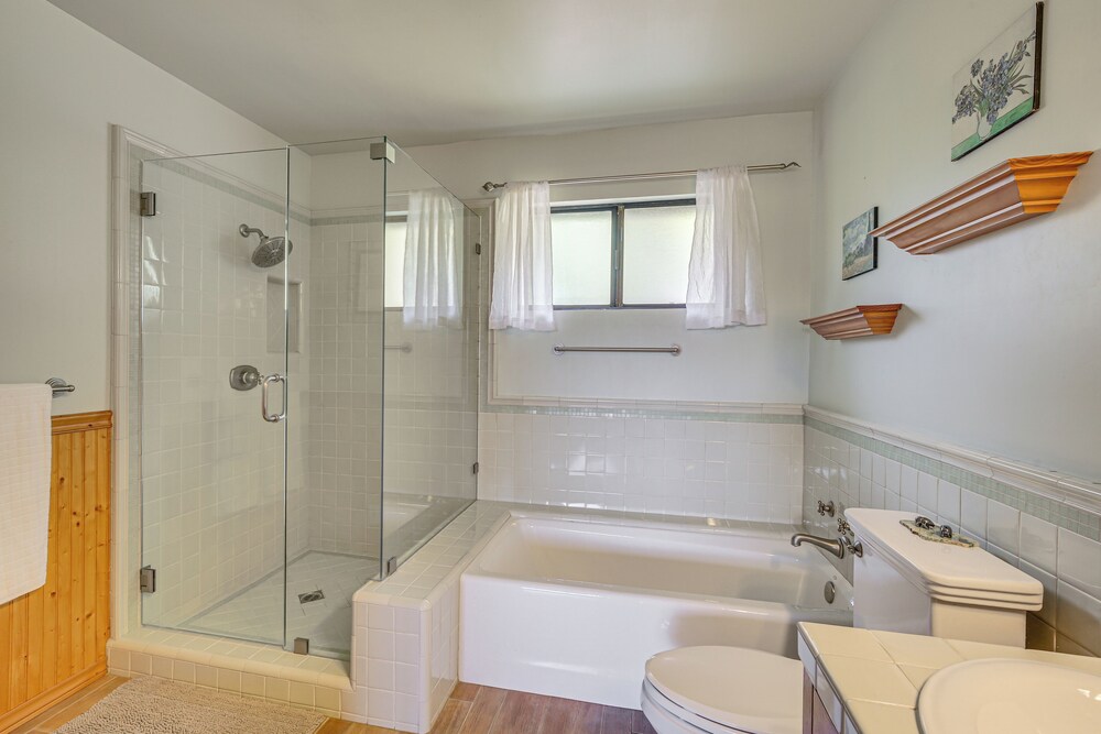 Partial Lake Arrowhead View: Cabin w/ Game Room!