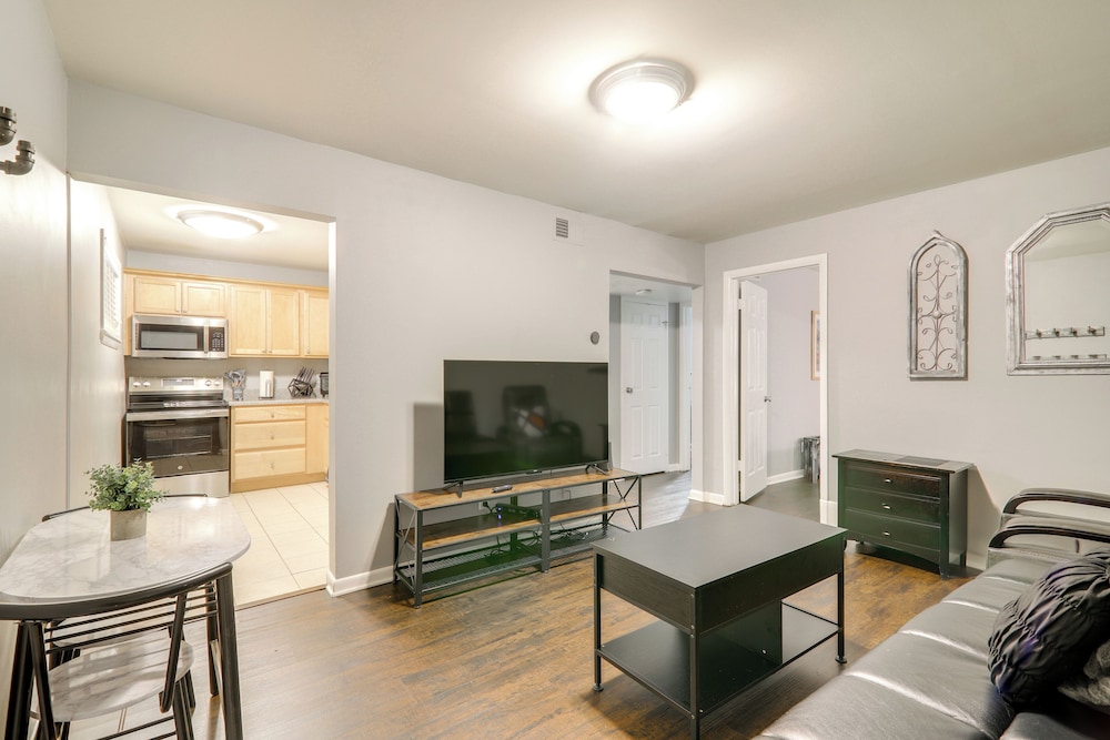 1 Mi to Dtwn & Uga: Condo w/ Pool in Athens!