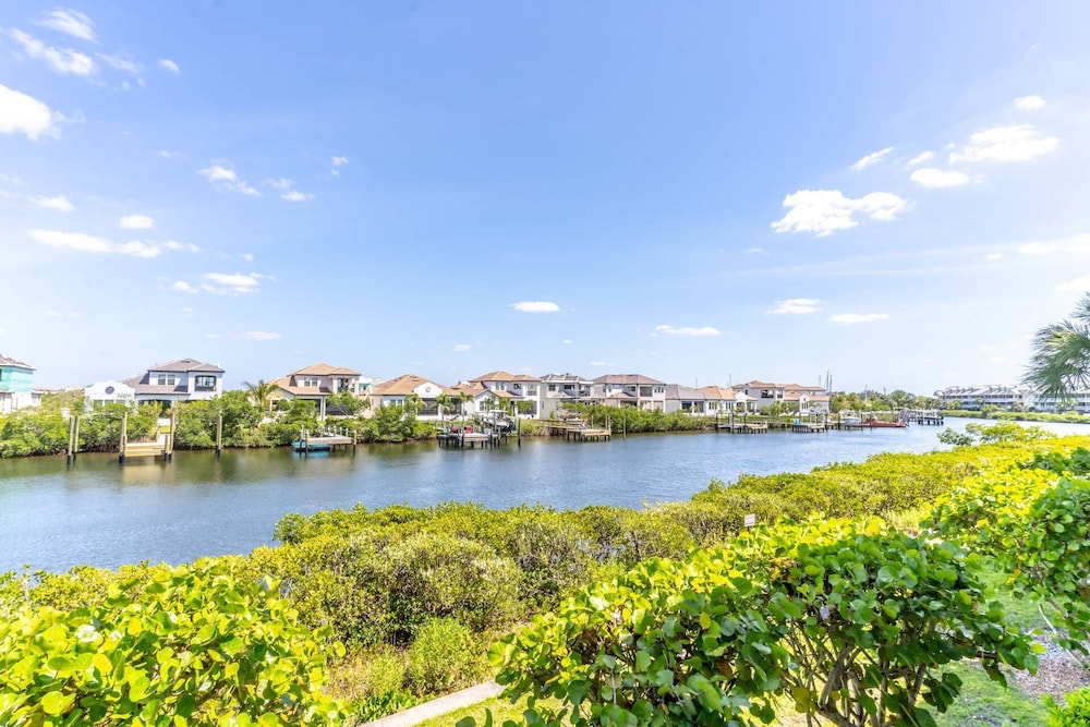 577 Little Harbor view 4