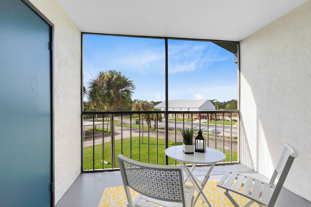 Oasis Apartment Homes