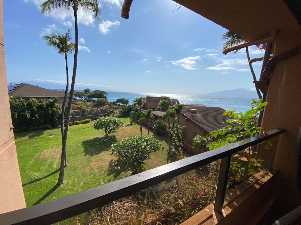 Kahana Villa F405 in Lahaina