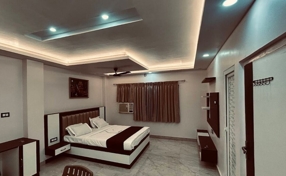 Inn of Dreams Hotel