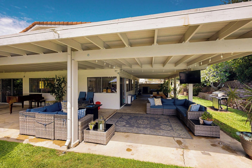 4BR Dog-friendly Home w/ Pool, Spa, Grill & A/C