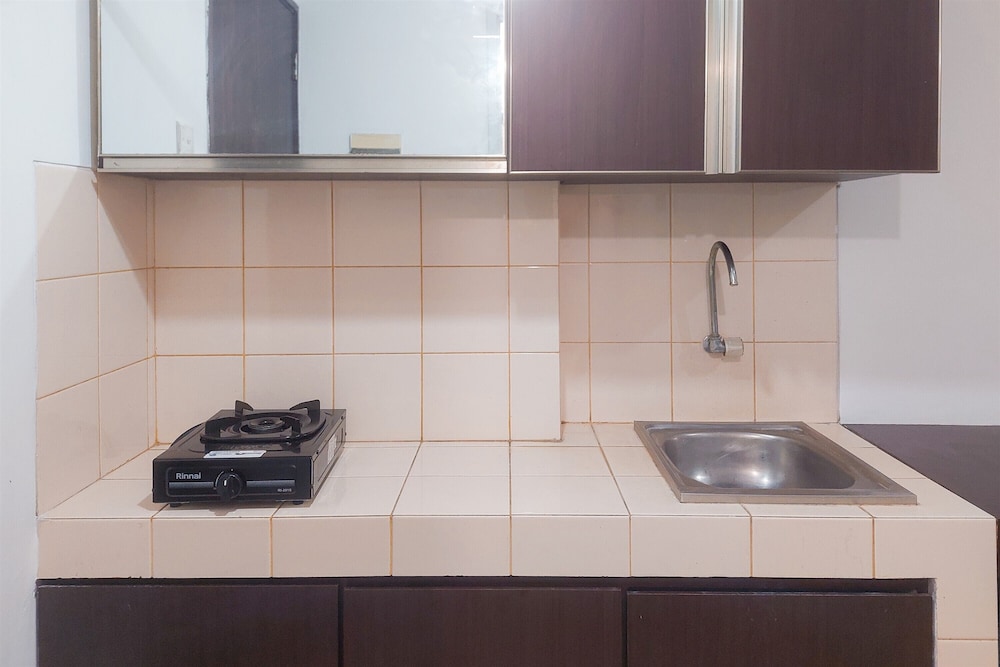 Cozy Living Studio At Serpong Greenview Apartment