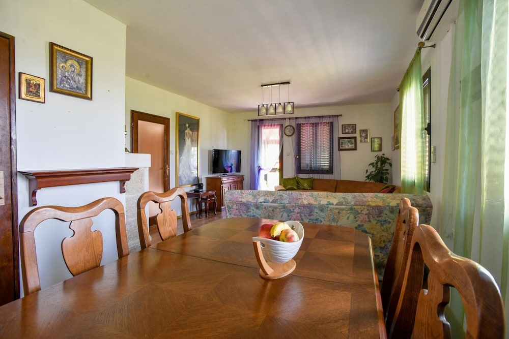Sea View Villa w Terrace 10 Min to Beach in Budva view 4