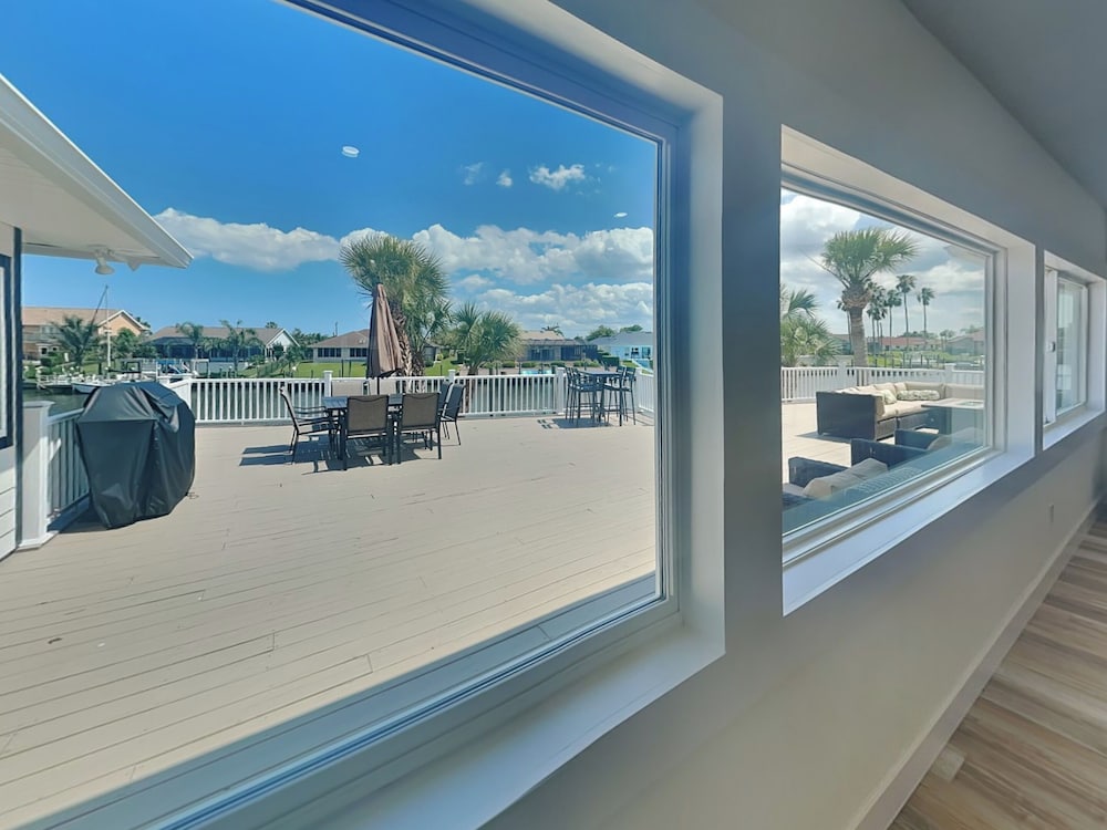 Dolphin View Oasis by Distinctive Beach Rentals