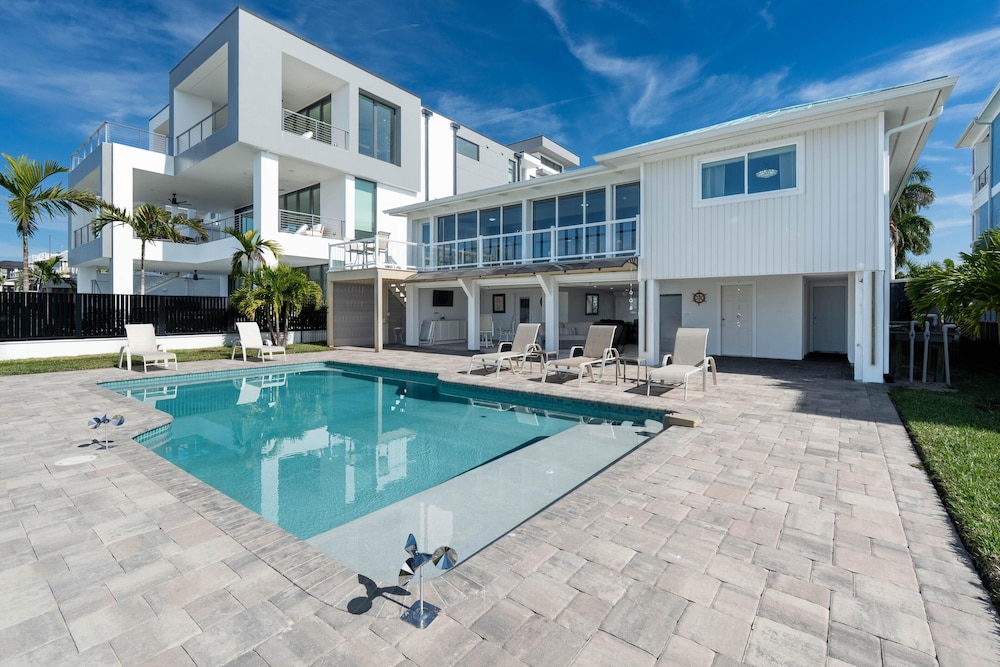 Island Bay Retreat