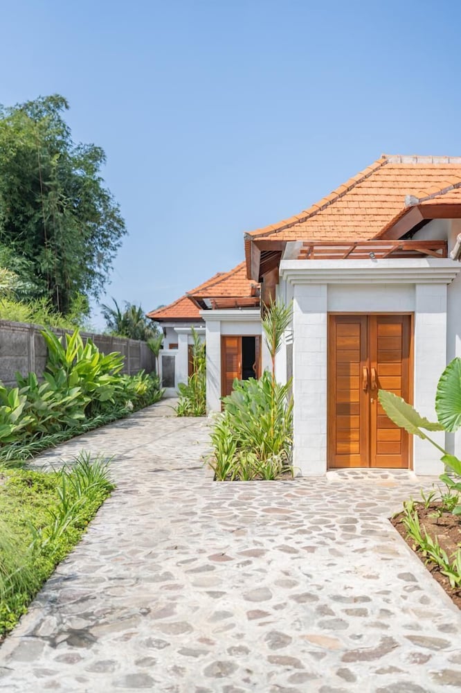 Tumbu Retreat