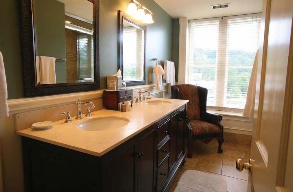 The Martha Washington Inn And Spa