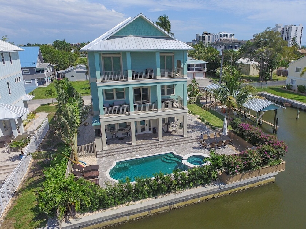 135 Island Escape: 5br Home W/ Pool And Spa! 5 Bedroom Home