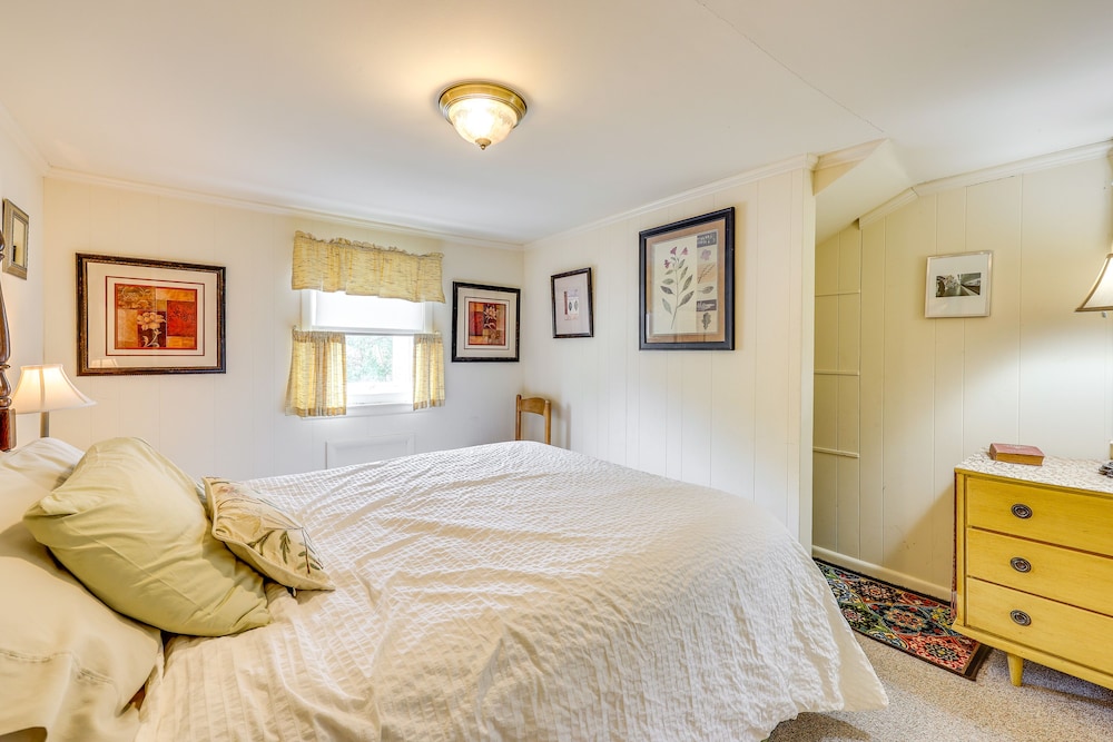 Eureka Springs Vacation Rental < Half-mi to Dtwn! view 4