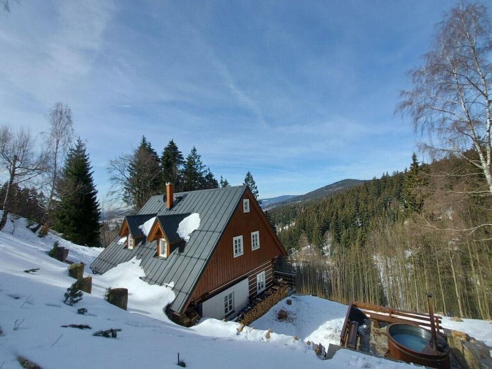 Comfortable Villa With Stunning Views
