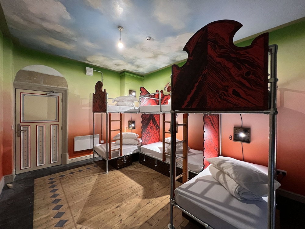 Art Hostel