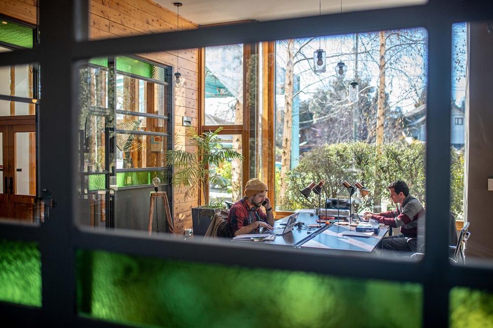 meeting & event spaces