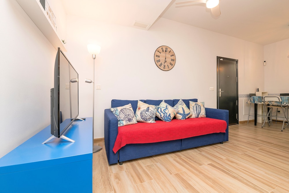 Loving Rota in Rota With 2 Bedrooms and 1 Bathrooms view 4